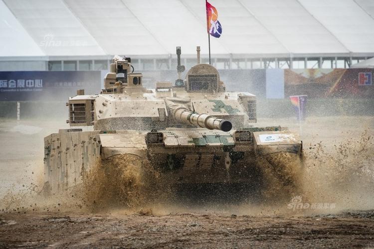 中国战斗机vs美国坦克
