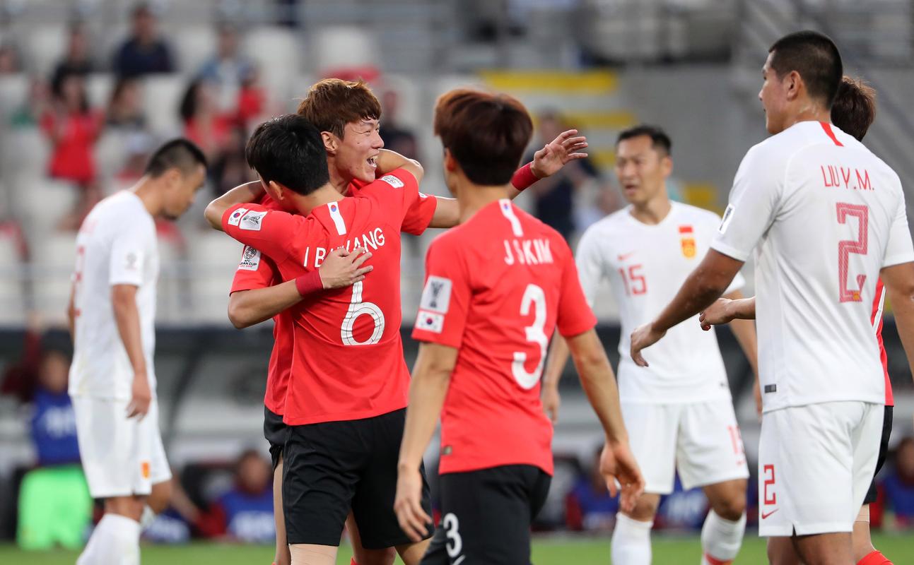 中国男足vs韩国足球全部的相关图片