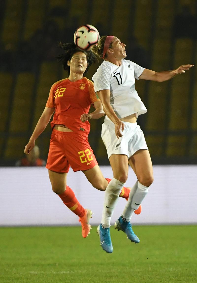 女子足球中国vs新西兰的相关图片