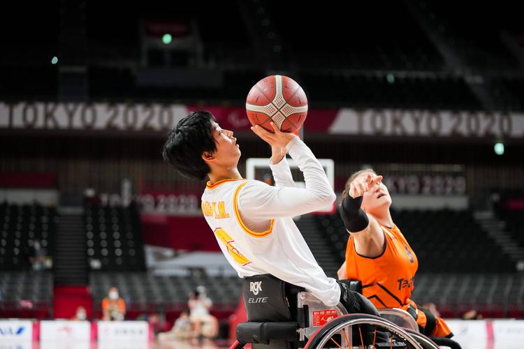 女子轮椅篮球中国vs河南队的相关图片