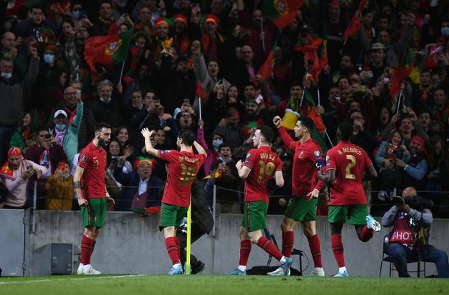 葡萄牙vs北马其顿对抗的相关图片